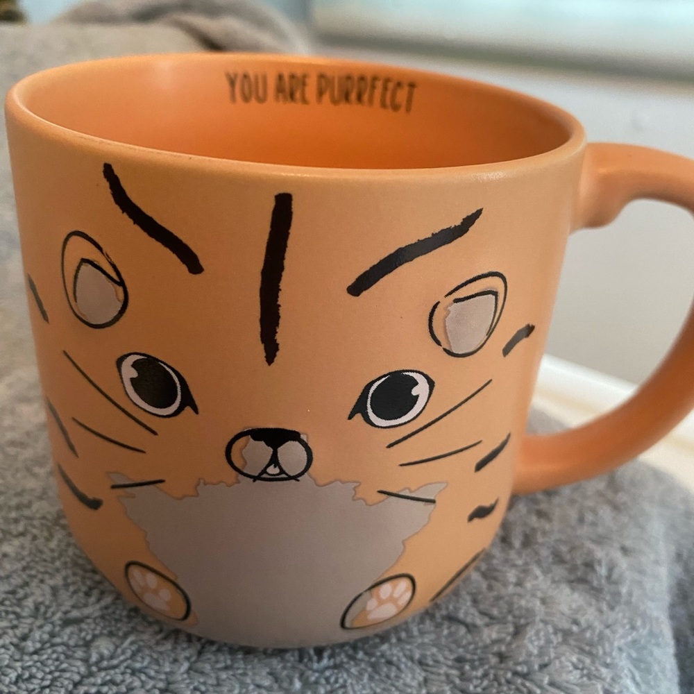 Cat Coffee/Tea Mug, 4” tall, NEW, inside says YOU ARE PURRFECT, dishwasher safe